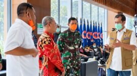 Dari kiri ke kanan: Penulis, Brigjen (Purn.) Achmad Yurianto (Alm. Jubir Covid-19), Kolonel Kristomei Sianturi (Satgas Komunikasi Publik Covid 19, Letjen Doni Monardo (Alm. Kepala BNPB)