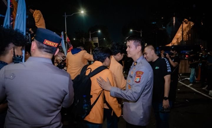 Foto: Polda Metro Jaya mengapresiasi seluruh elemen masyarakat yang menyampaikan aspirasi secara tertib dan damai di kawasan Gedung DPR/MPR RI, Silang Monas, serta sejumlah titik lainnya di Jakarta, Selasa (20/10/2026). (Istimewa)