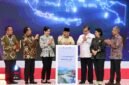 Presiden Prabowo Subianto meluncurkan Dewan Nasional Kesejahteraan Keuangan (DNKK) untuk memperkuat kebijakan keuangan inklusif dan meningkatkan kesejahteraan keluarga. Pemerintah juga menargetkan penyaluran kredit rakyat mencapai Rp400 triliun pada 2027 guna mendorong pertumbuhan ekonomi dari daerah.