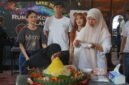Koprabu Law Firm bersama Irwan Team menggelar kegiatan bakti sosial bertajuk *“Berbagi Karya, Menebar Bahagia”* dengan menghadirkan layanan potong rambut gratis bagi masyarakat. Kegiatan tersebut melibatkan lebih dari 100 peserta dan dimeriahkan Persatuan Musisi Sulawesi Utara Jabodetabek.